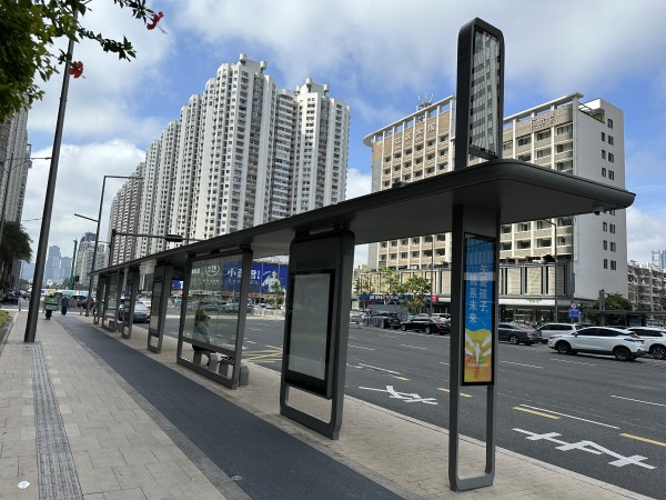 深圳電子公交站牌案例 深圳電子公交站牌案例